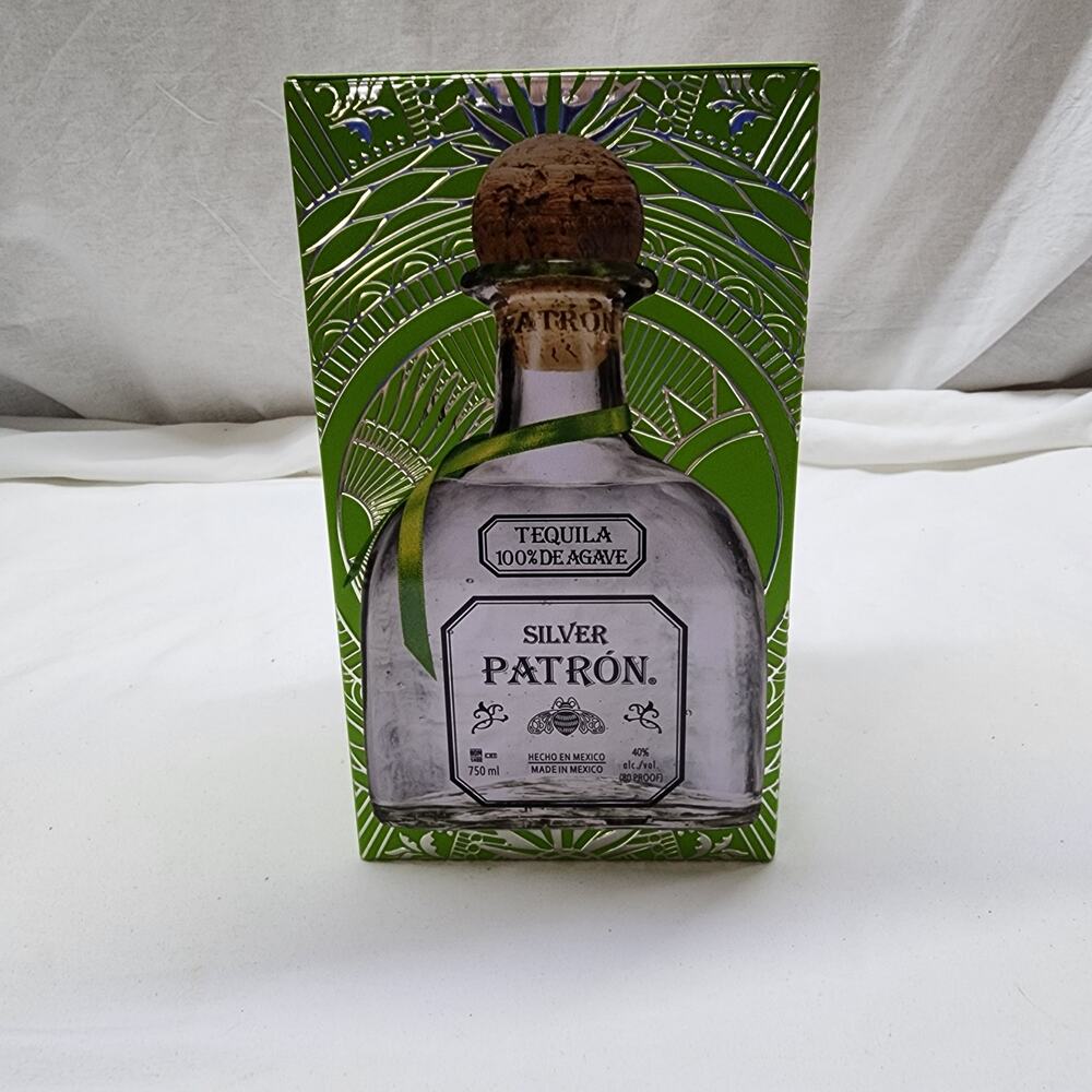 Green and Silver collectable tin with lid Patron Silver V